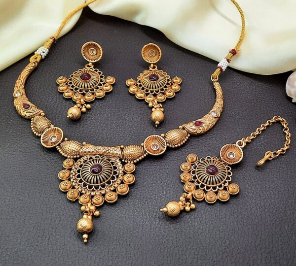 Antique-Matte-Gold-Plated-Necklace-Jewellery-Set