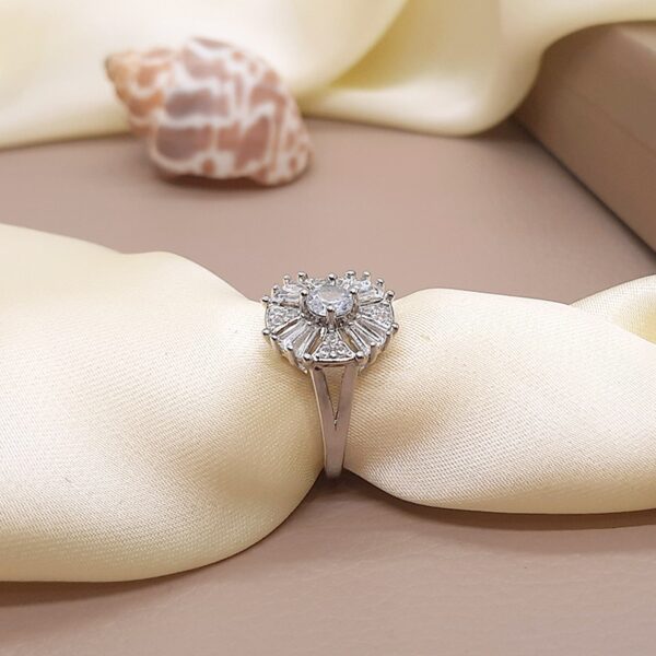 Silver-Engagement-Ring-For-Girls